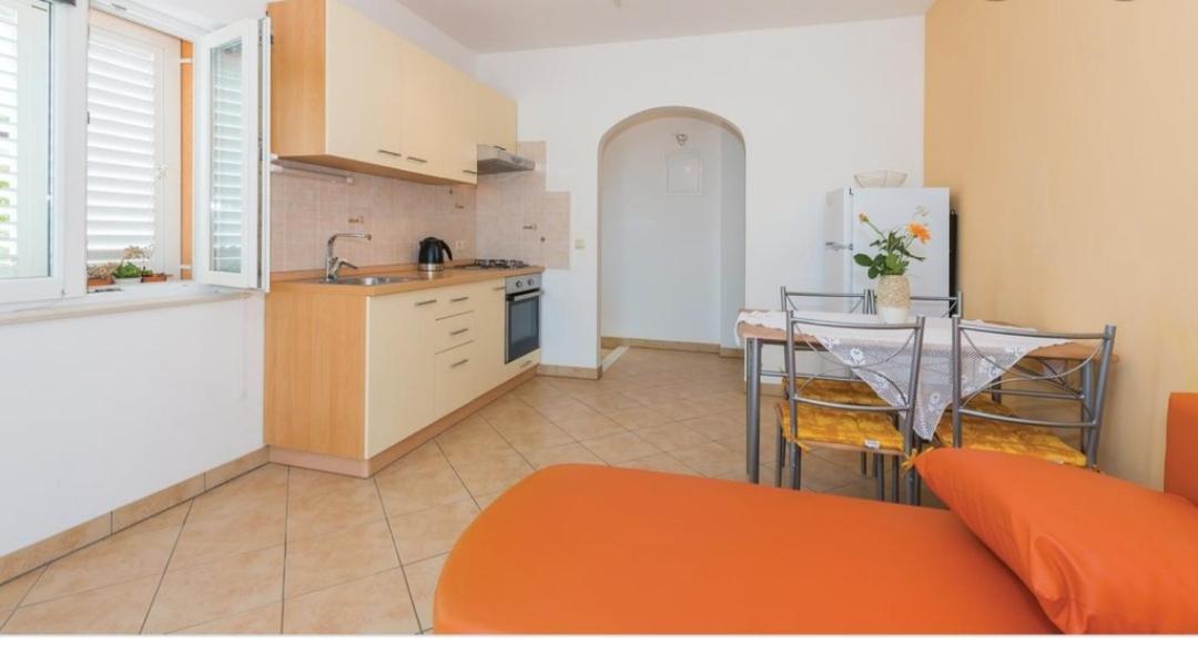Apartment Petra Raslina Dış mekan fotoğraf